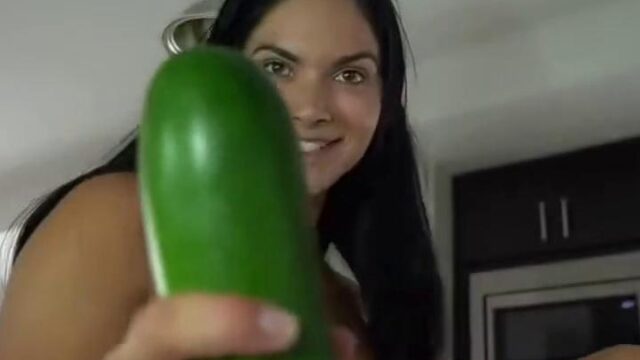 Aspen Rae Nude Vegetable Masturbation OnlyFans Video Leaked – OnlyFans